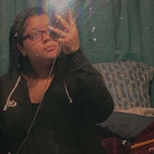 Meet your Posher, Kylee